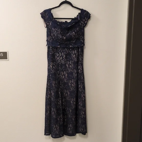 Sequin Hearts Maxi Skirt & Crop Top Set - Effortlessly Chic - Showgirl Dress - Picture 1 of 16